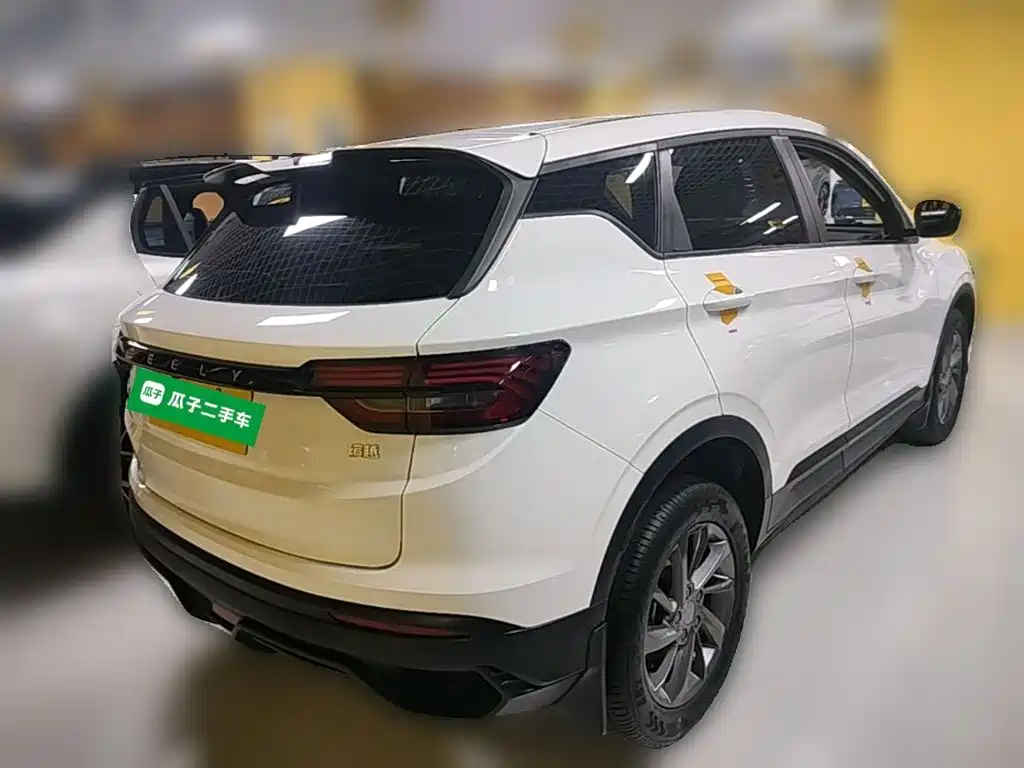 Geely Binyue — миниатюра 10