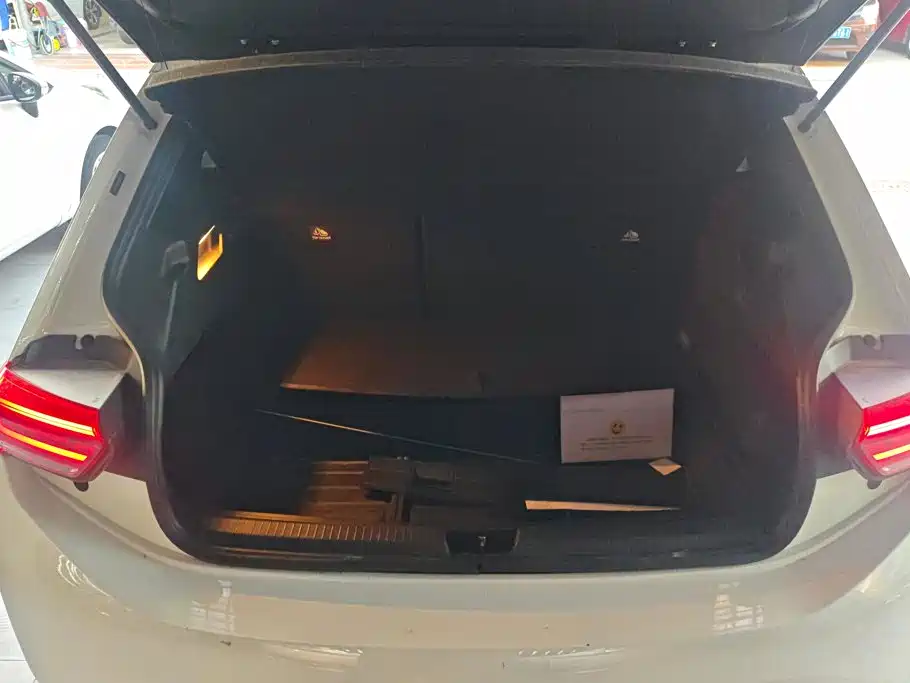 Volkswagen ID.3 — миниатюра 4