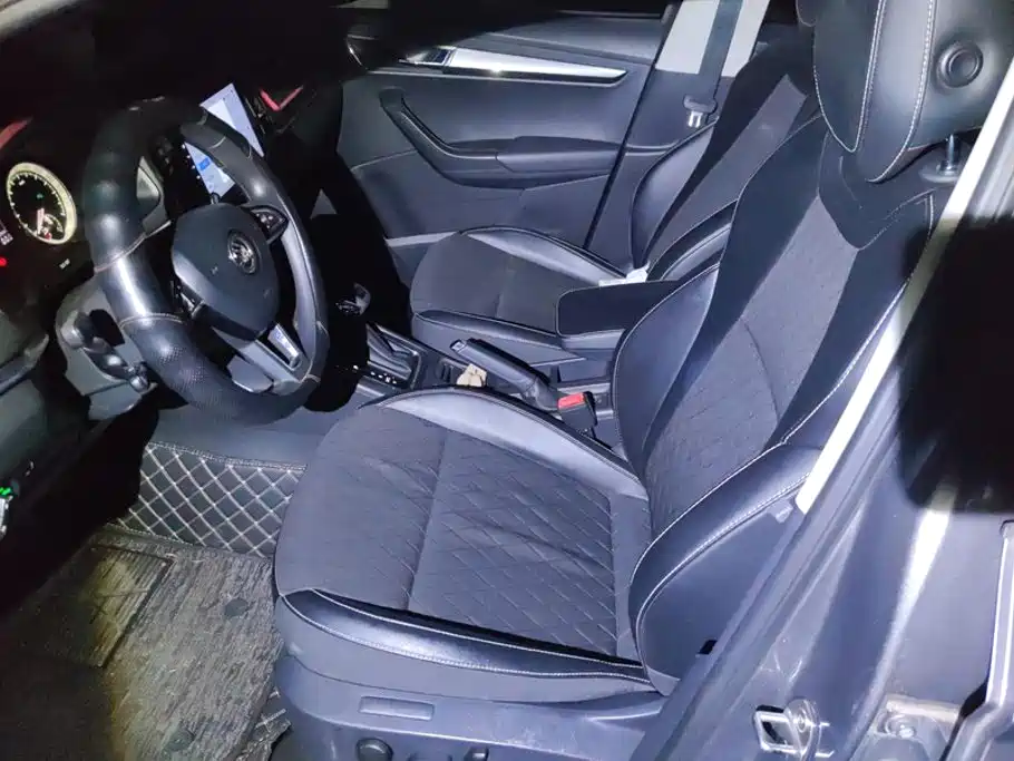 Skoda Karoq — миниатюра 9