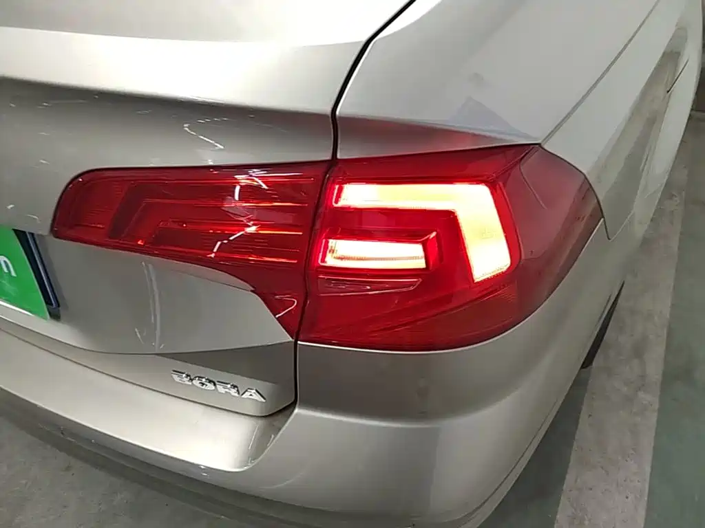 Volkswagen Bora — миниатюра 8