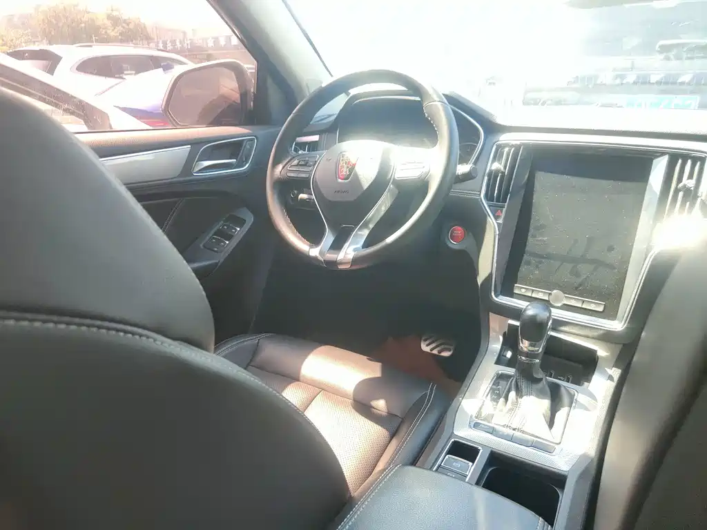 Roewe RX5 — миниатюра 11