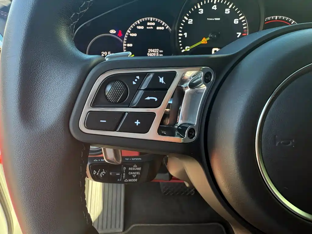Porsche Cayenne Hybrid — миниатюра 35