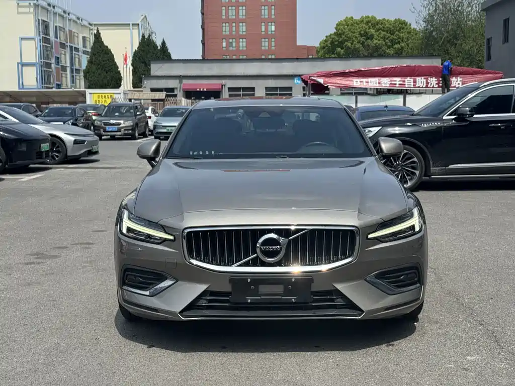 Volvo S60 — миниатюра 2