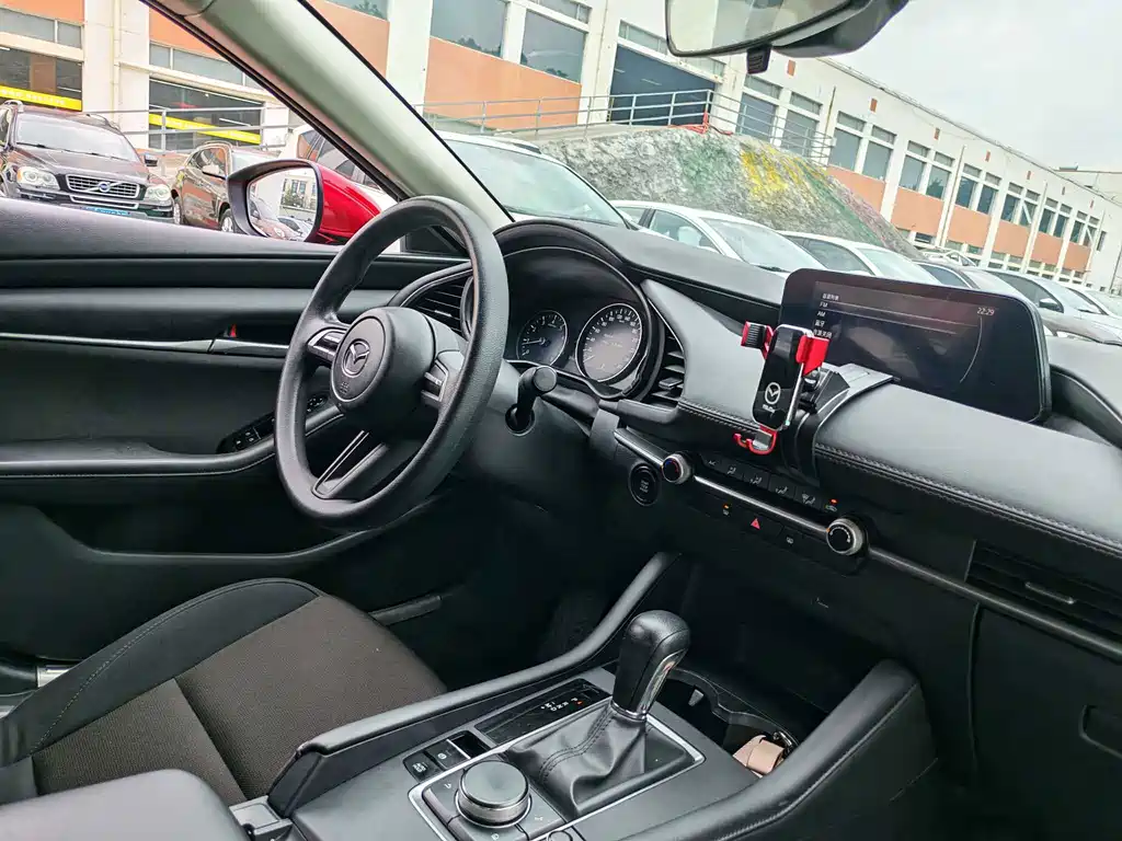 Mazda 3 Axela — миниатюра 6