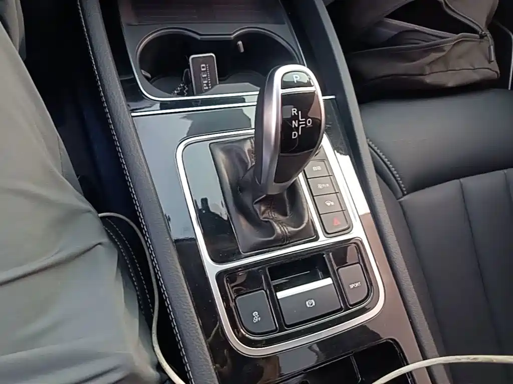BYD MAX — миниатюра 14