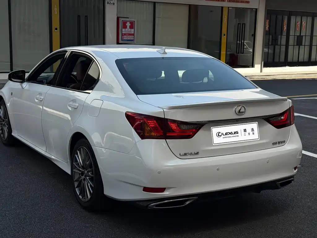 Lexus GS — миниатюра 2