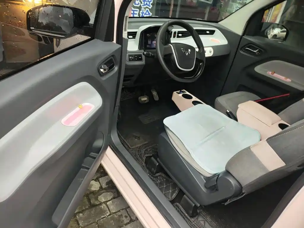 Wuling MINIEV — миниатюра 16