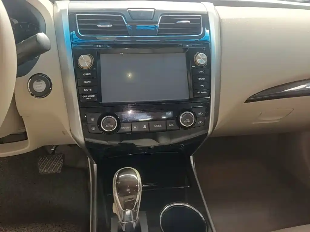 Nissan Teana — миниатюра 13