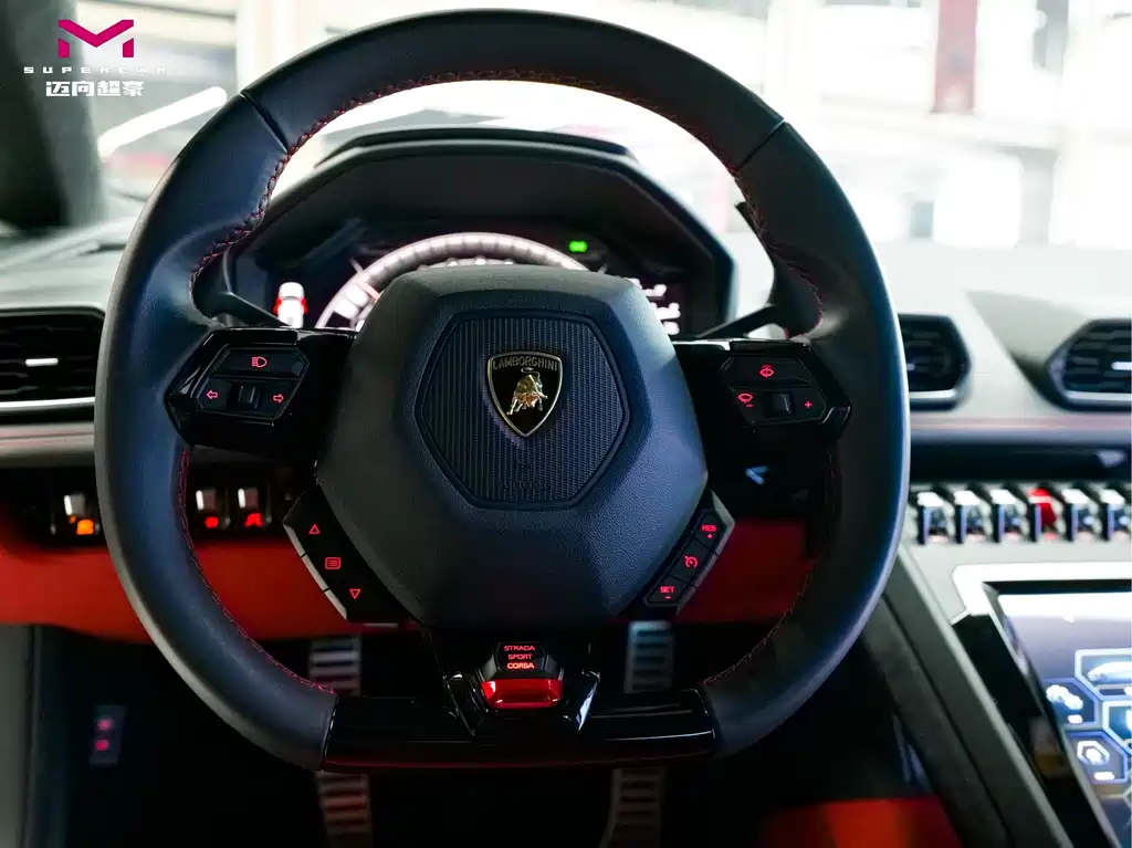 LAMBORGHINI HURACÁN