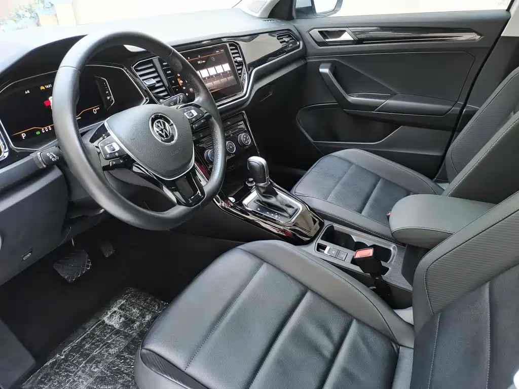 VOLKSWAGEN T ROC EXPLORING SONGS