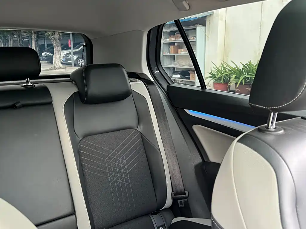 Volkswagen Golf — миниатюра 8