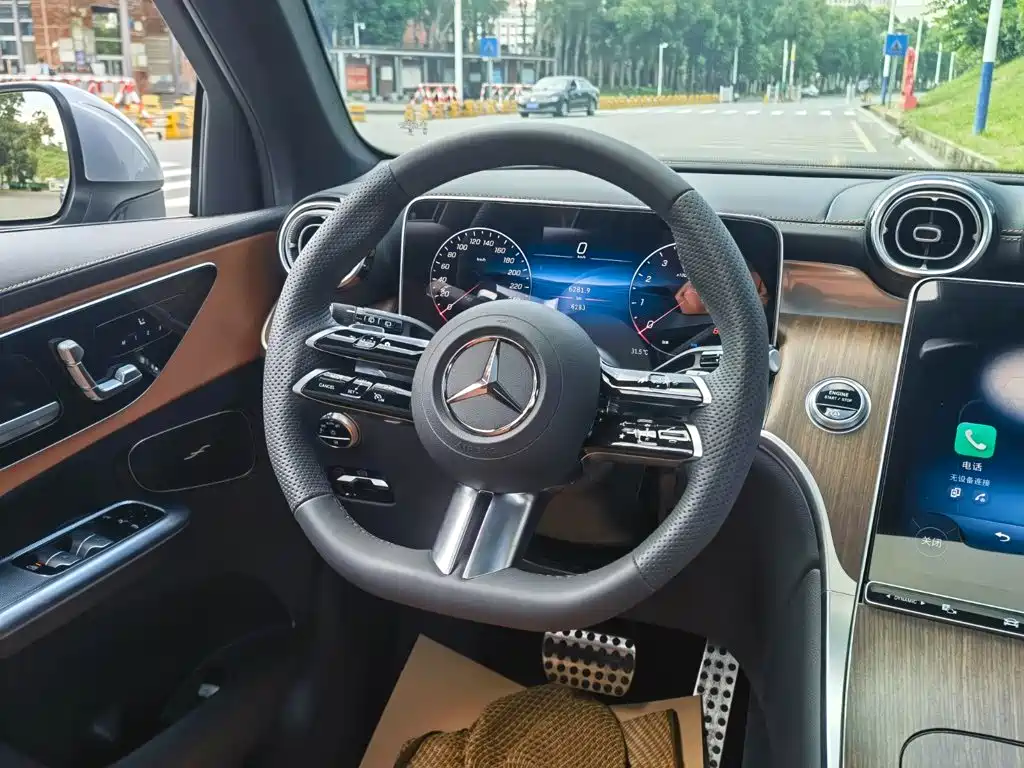 Mercedes-Benz GLC — миниатюра 12