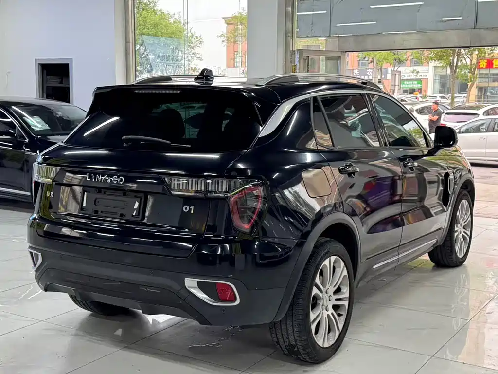 Lynk & Co 01 — миниатюра 6