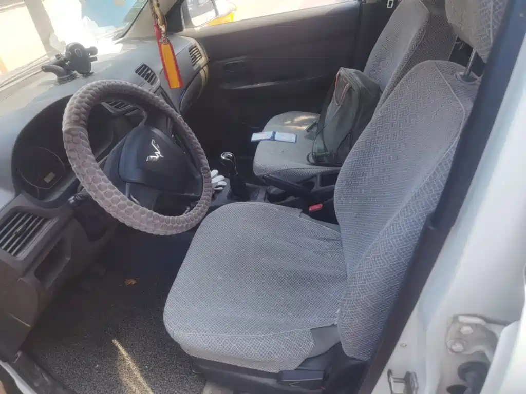 Wuling Hongguang — миниатюра 16