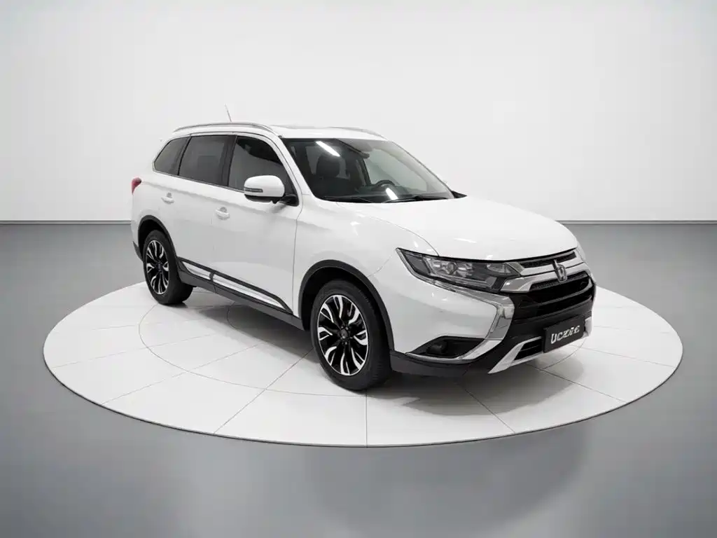 Mitsubishi Outlander — миниатюра 3