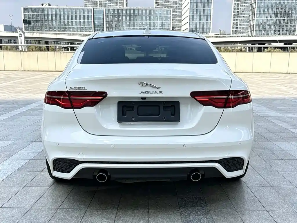 Jaguar XEL — миниатюра 10