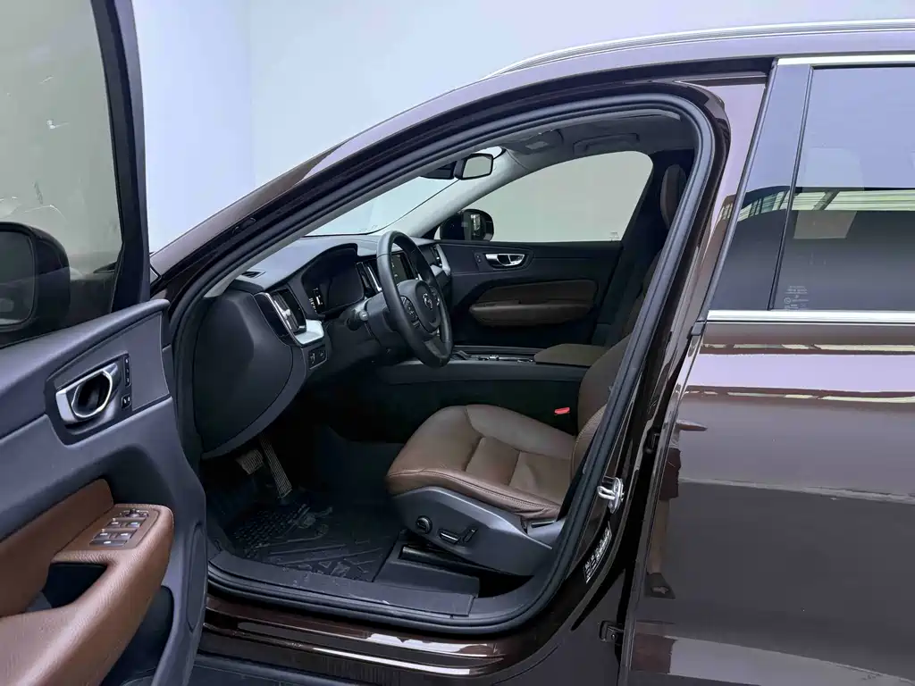 Volvo XC60 — миниатюра 9