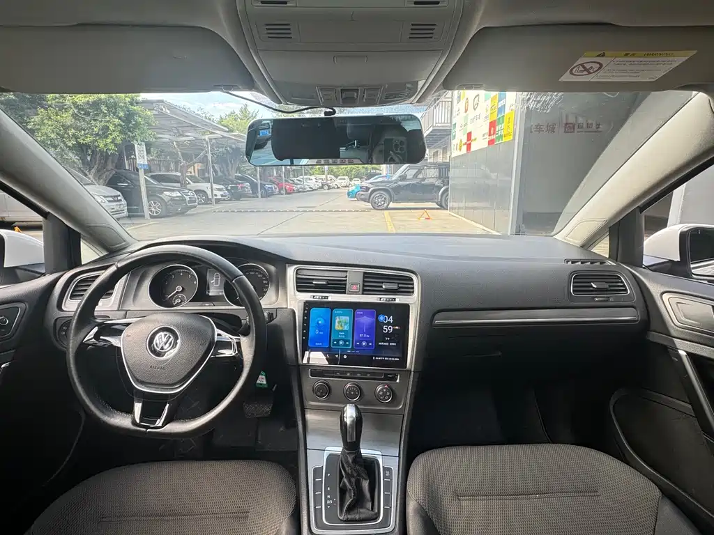 Volkswagen Golf — миниатюра 10