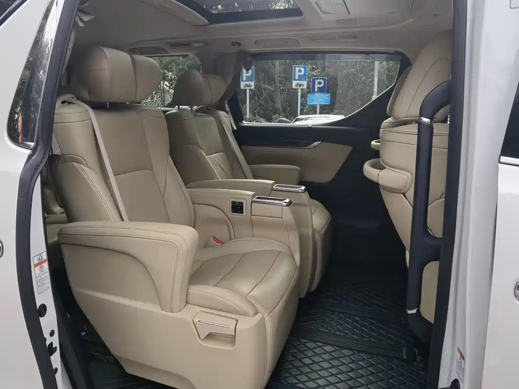 Toyota Alphard 2018 3.5L Luxury