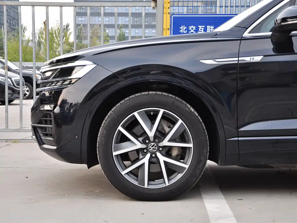 Volkswagen Touareg — миниатюра 6