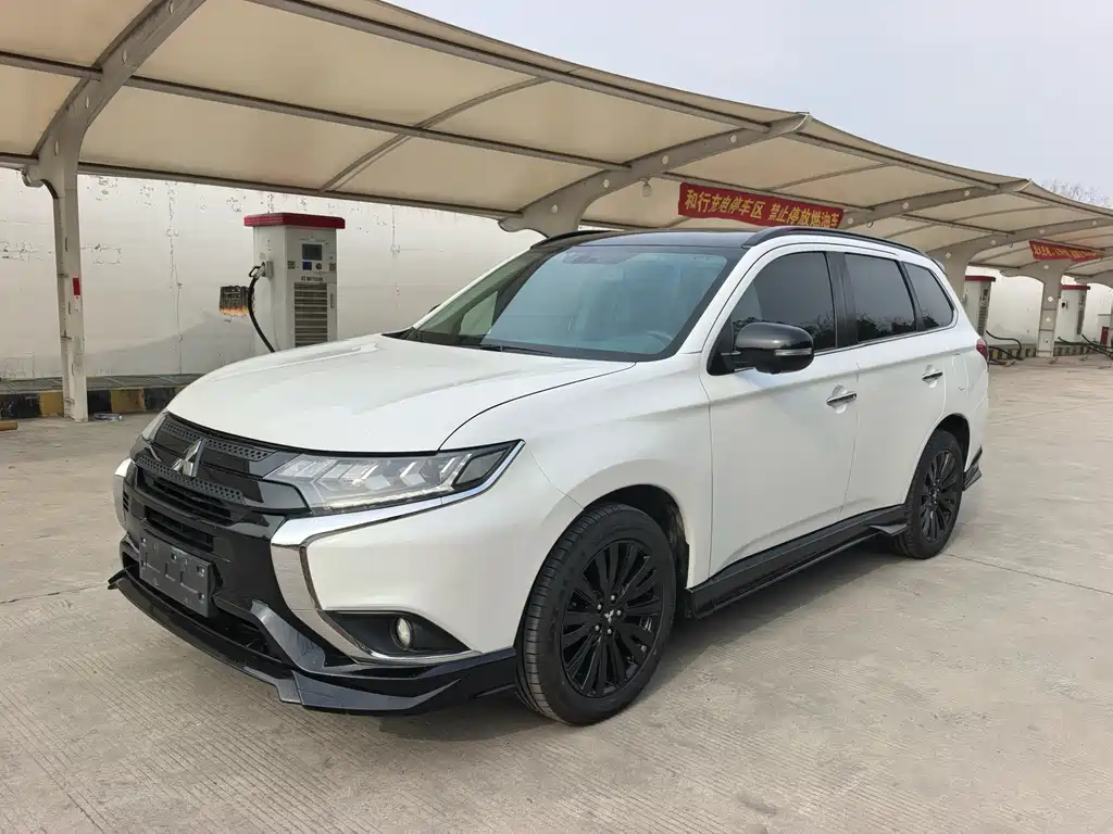 Mitsubishi Outlander 2022