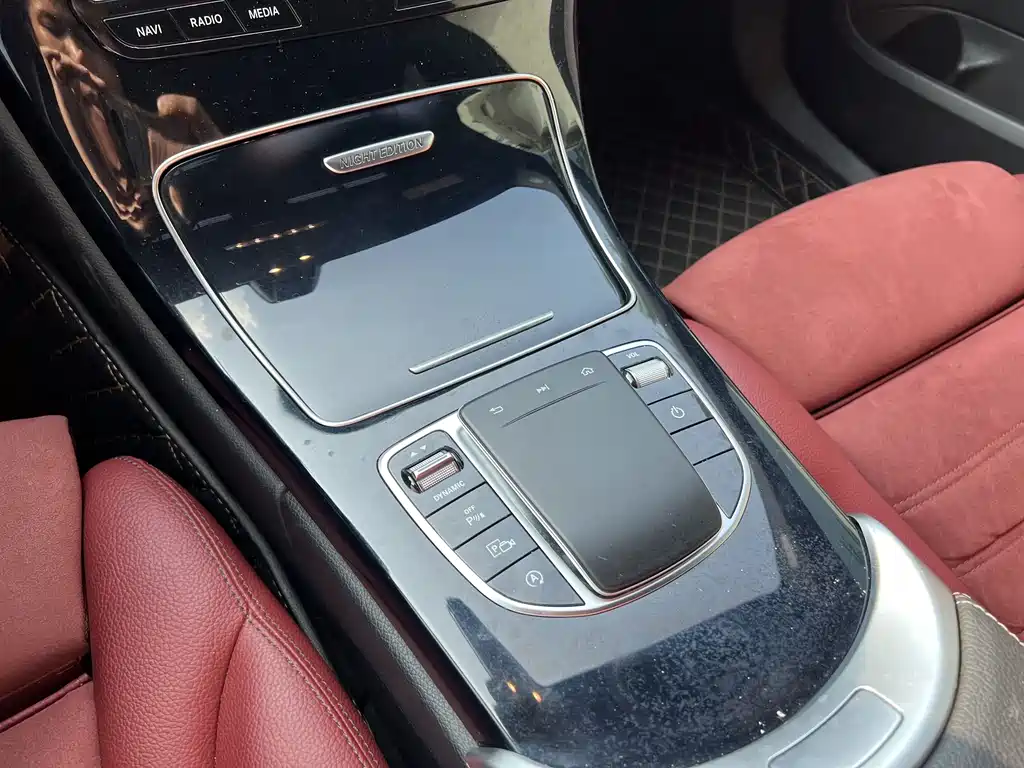 Mercedes-Benz C-Class — миниатюра 7
