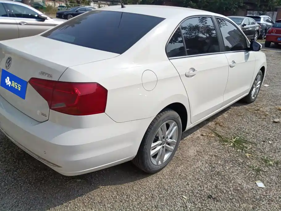 Volkswagen Jetta — миниатюра 3