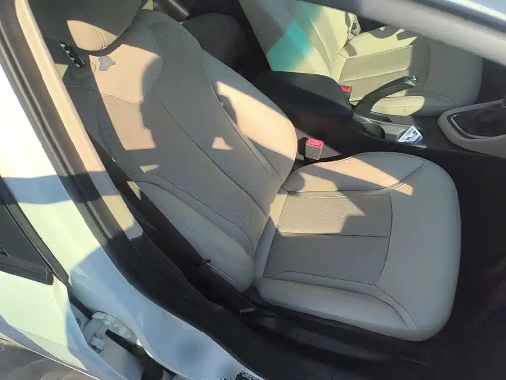Buick Excelle — миниатюра 25