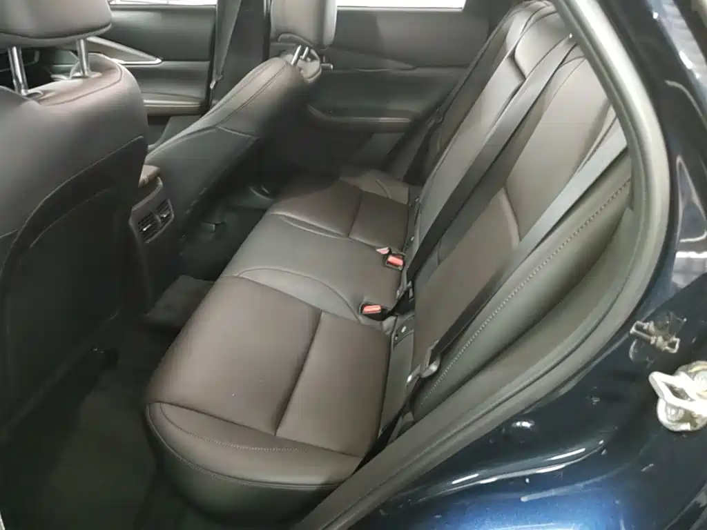 Mazda CX-30 — миниатюра 17