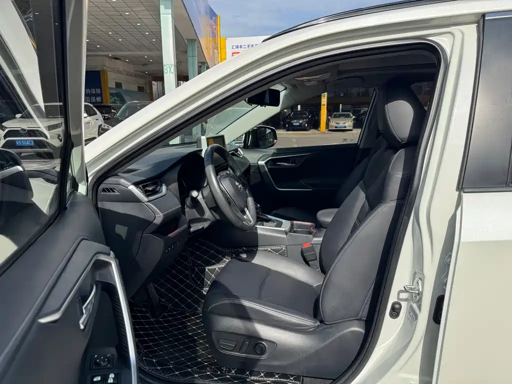 TOYOTA RAV4 RONGFANG