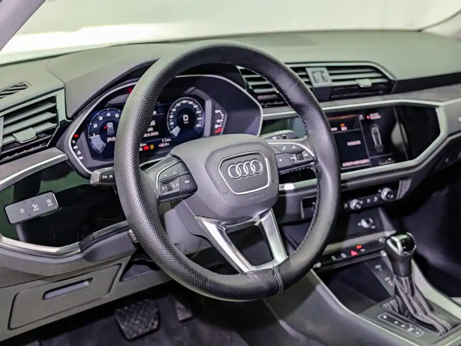 Audi Q3 — фотографии объявления, Фото 9