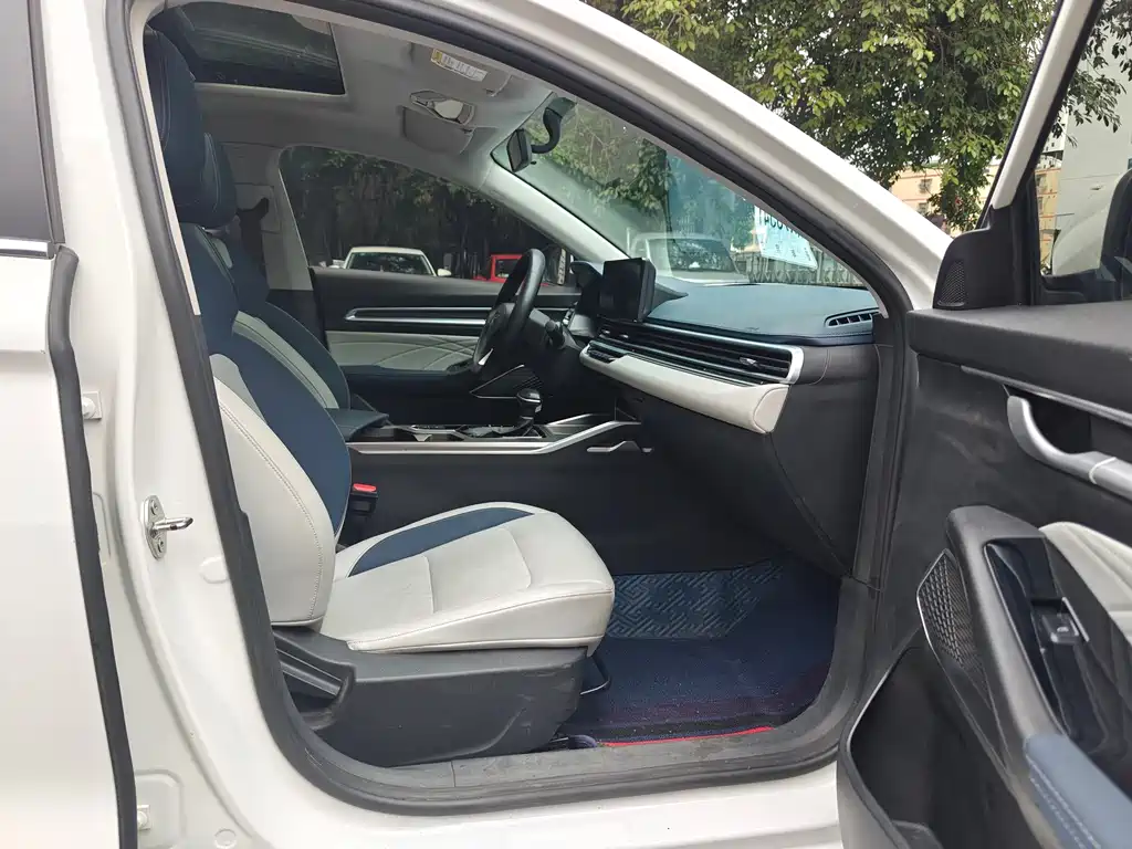 GEELY AUTOMOBILE EMGRAND