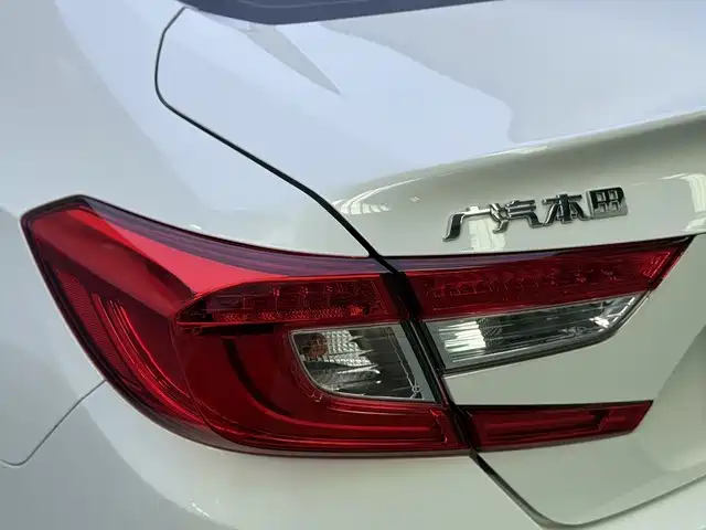 Honda Accord — миниатюра 12