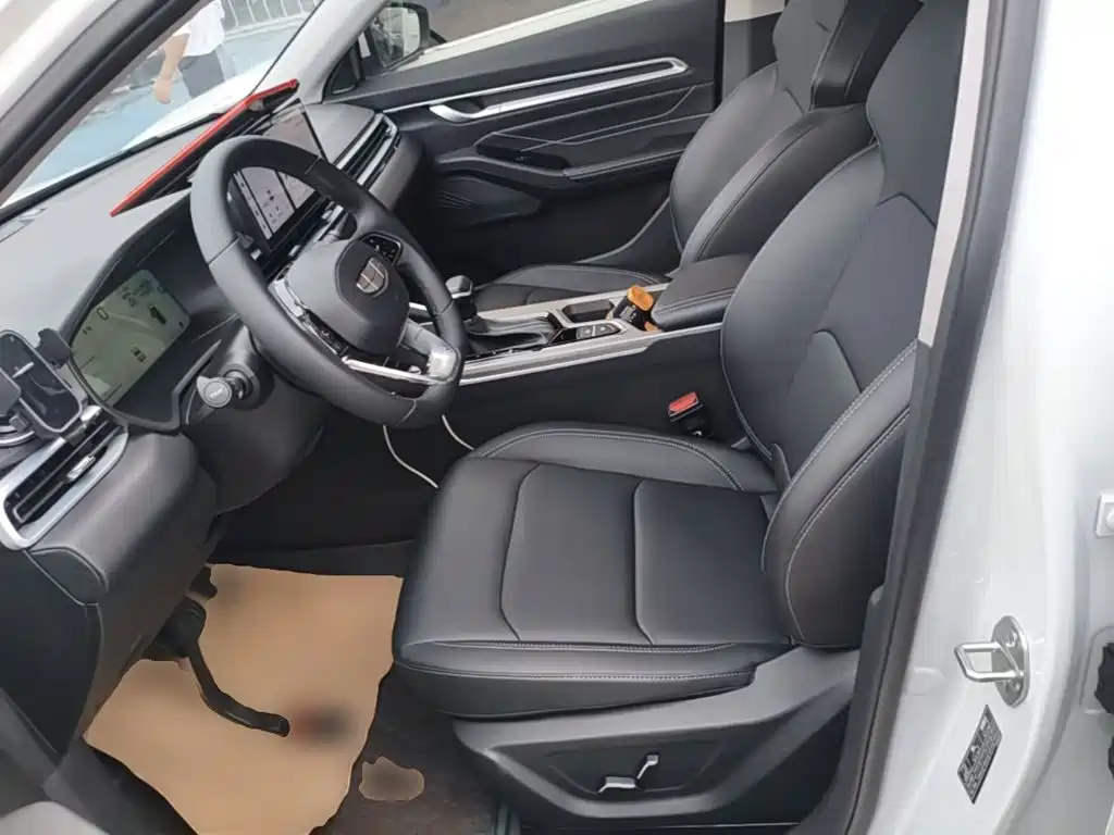 Geely Emgrand — миниатюра 15