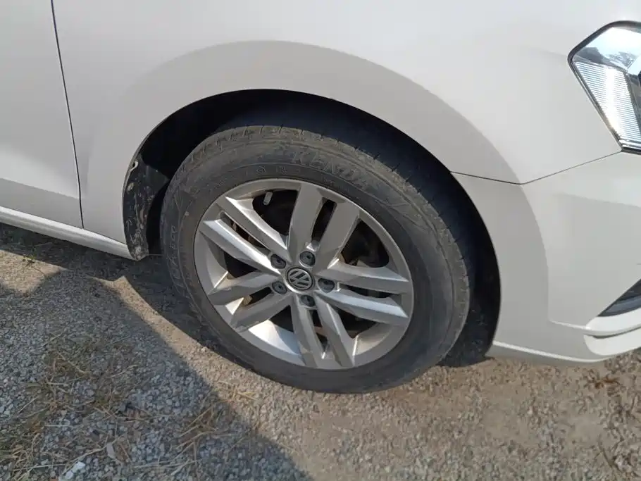 Volkswagen Jetta — миниатюра 6