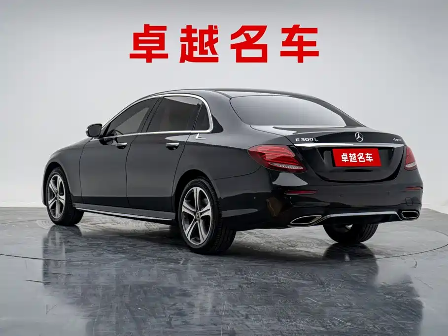 Mercedes-Benz E-Class — миниатюра 8