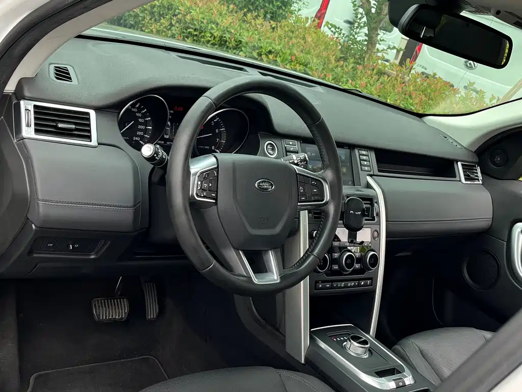 Land Rover Discovery Sport — миниатюра 10