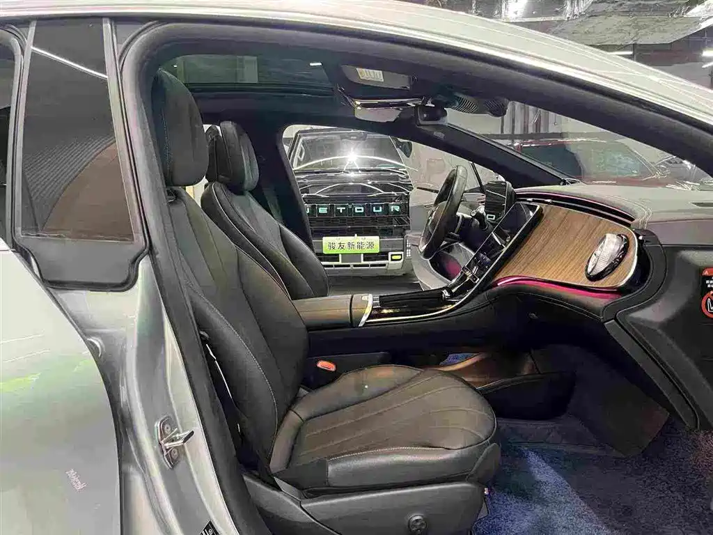 Mercedes-Benz EQE — миниатюра 13