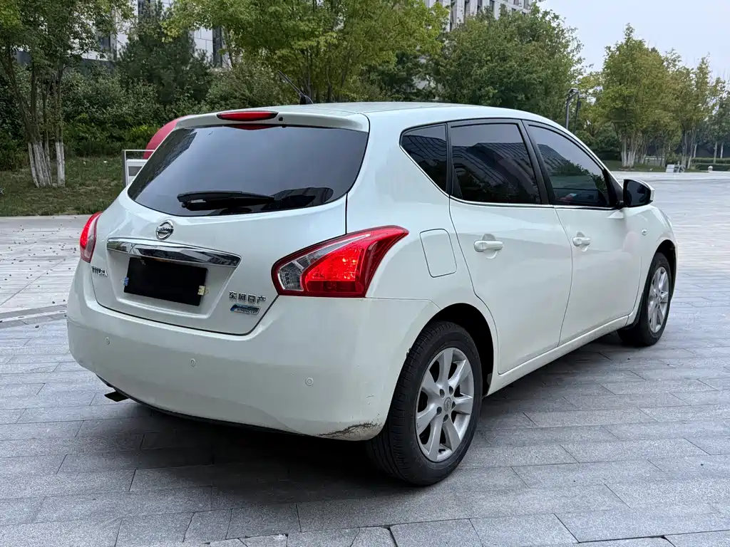 Nissan Tiida — миниатюра 4