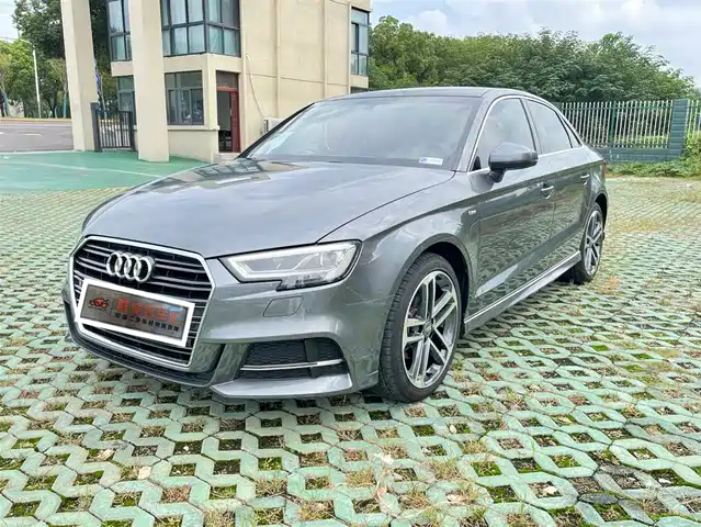 AUDI  A3 2019