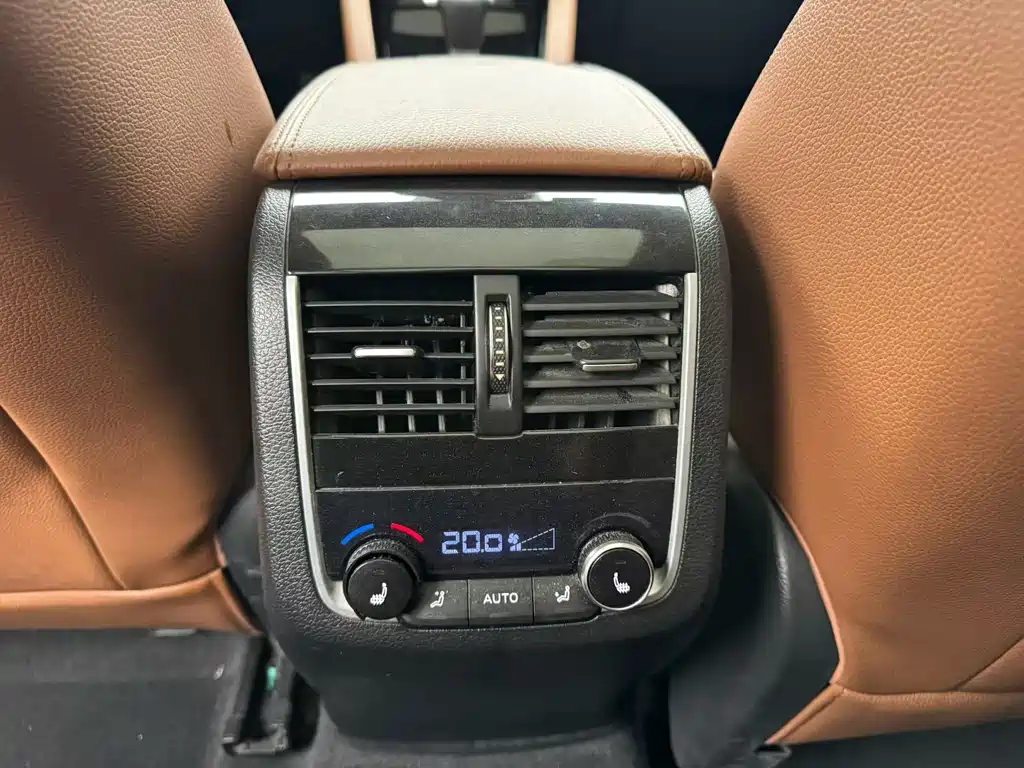 Borgward BX7 — миниатюра 16