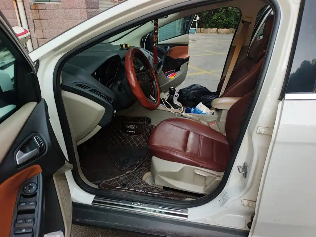 Ford Focus — миниатюра 11