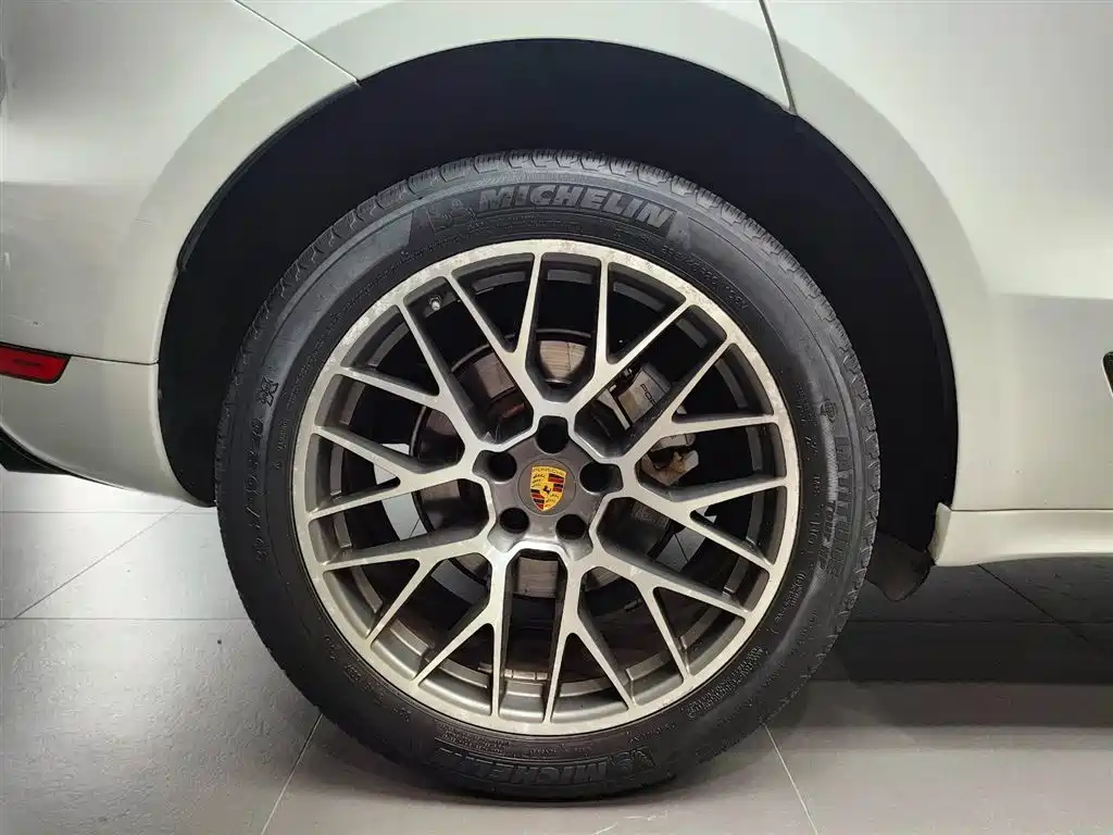 Porsche Macan — миниатюра 26