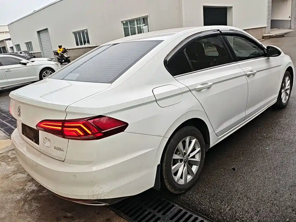 Volkswagen Bora — миниатюра 7