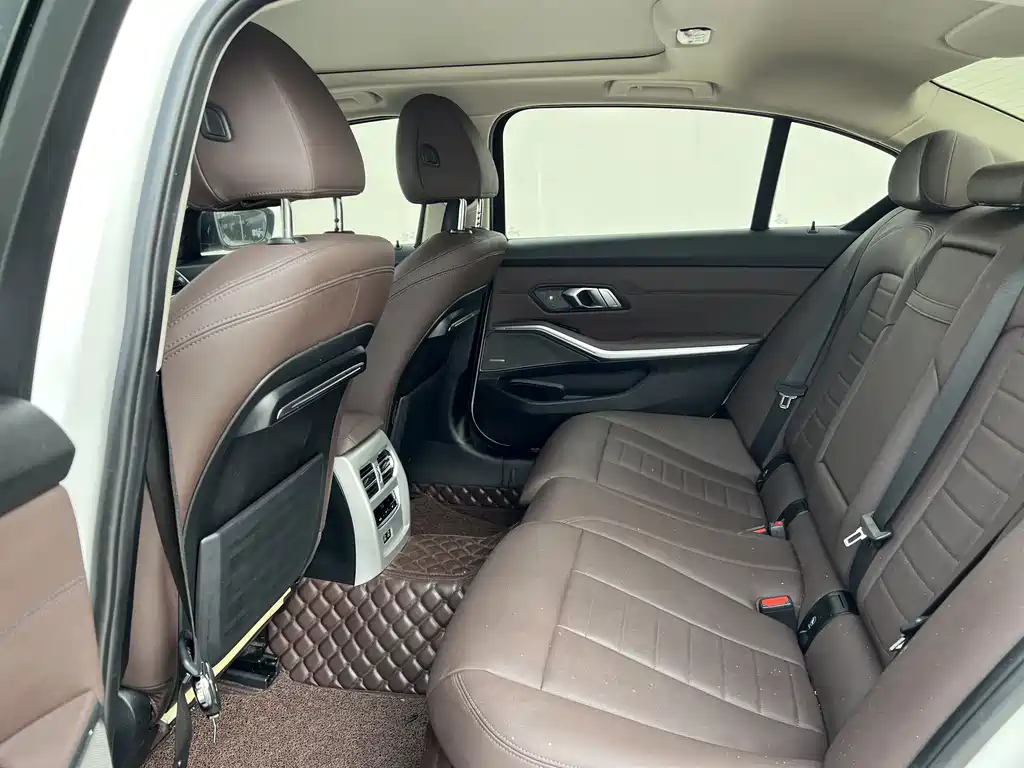 BMW 3 Series — миниатюра 3