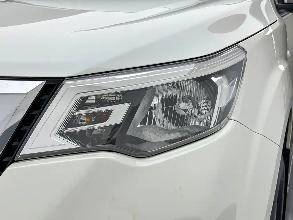Nissan Terra — миниатюра 21