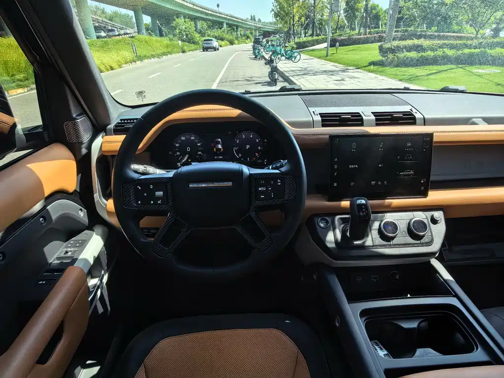 Land Rover Defender — миниатюра 6
