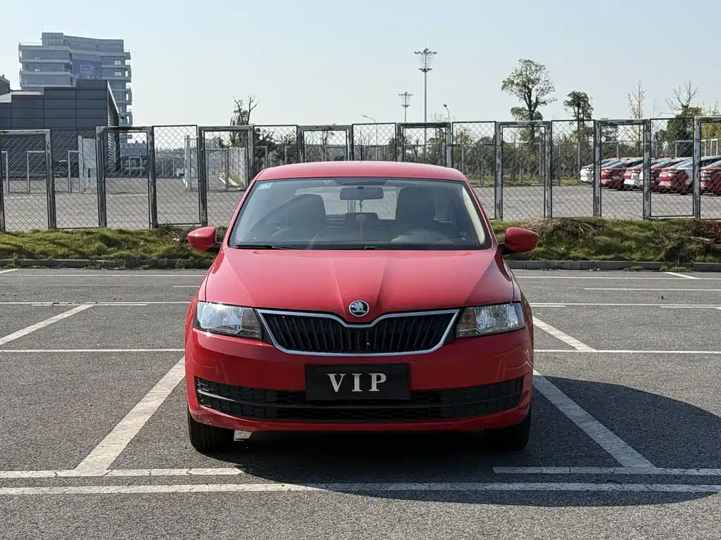 Skoda Rapid Spaceback — миниатюра 2