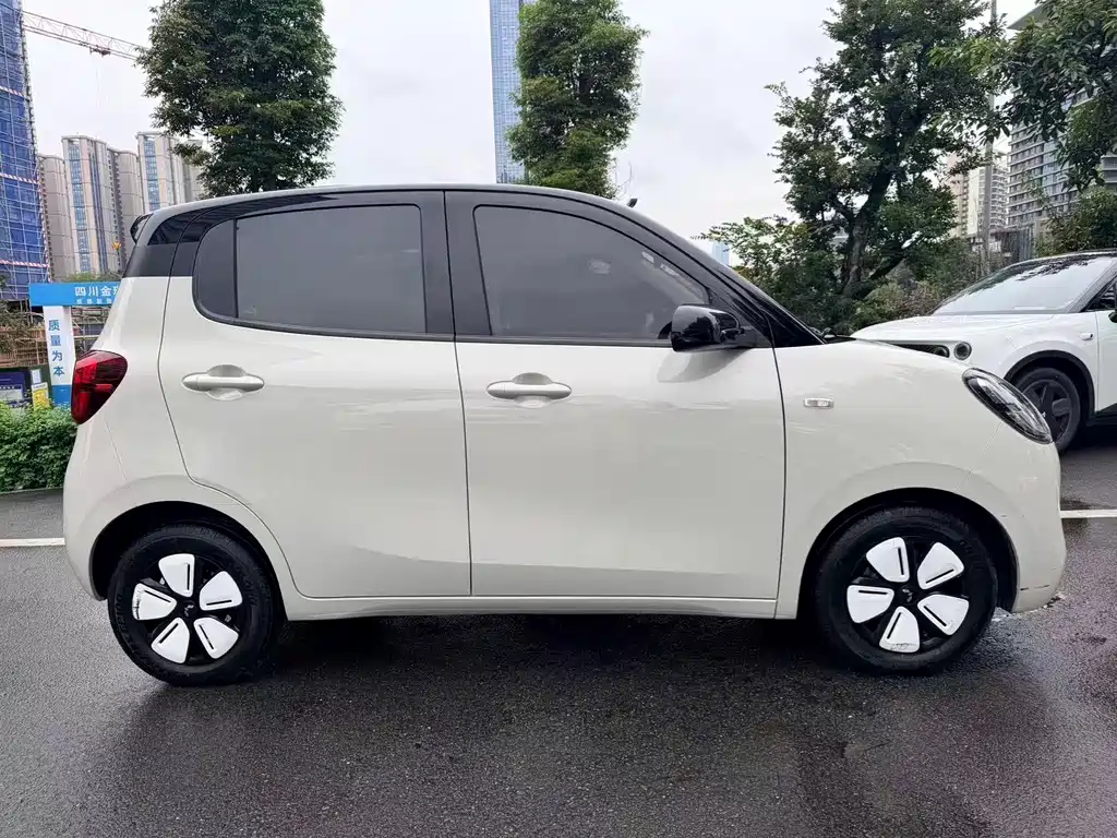 Wuling MINIEV — миниатюра 4