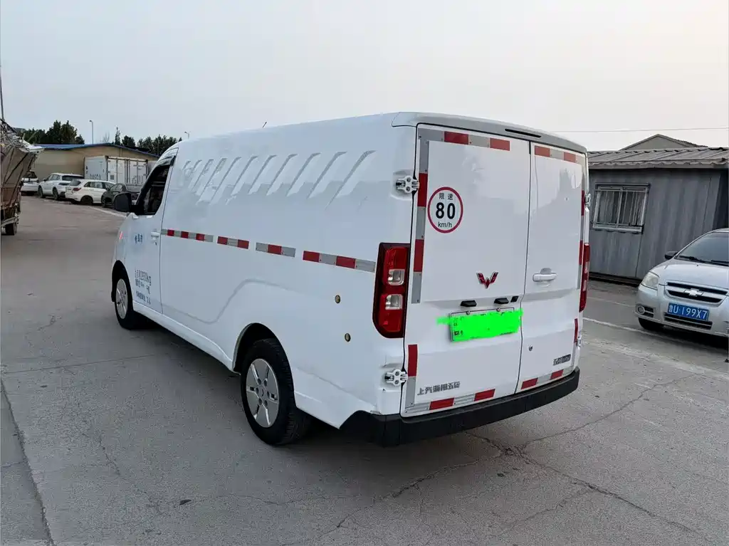 Wuling Yangguang — миниатюра 6